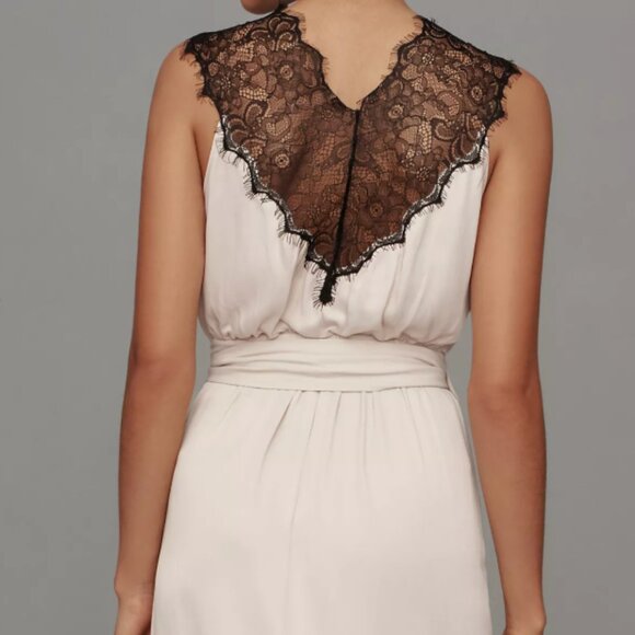 Sleeveless V-neck lace wrap midi dress - Picture 2 of 4